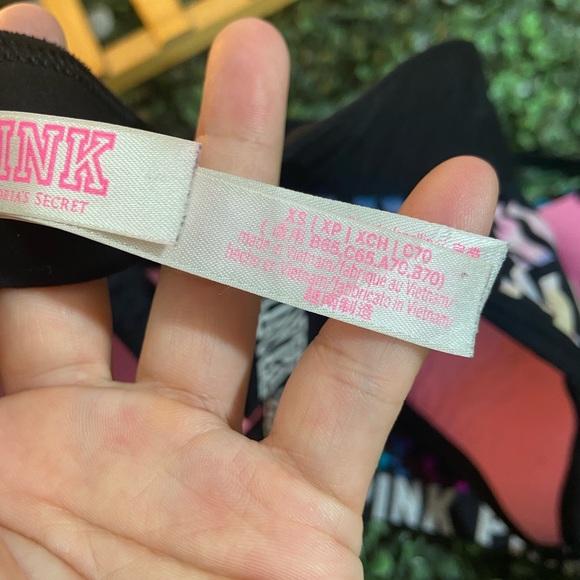 Victoria Secret Sports Bra. Size- XS - Picture 7 of 8